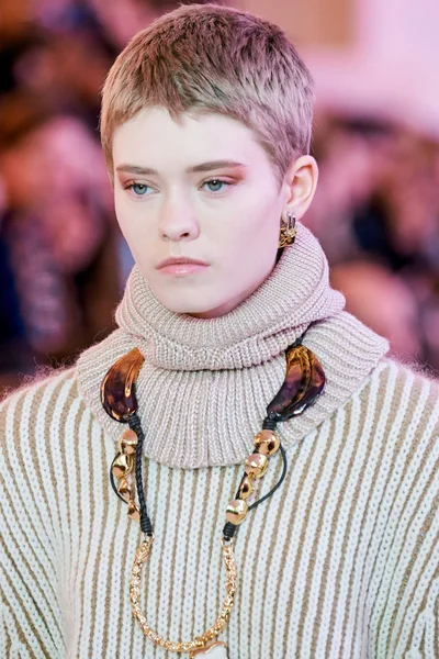 Look 62
